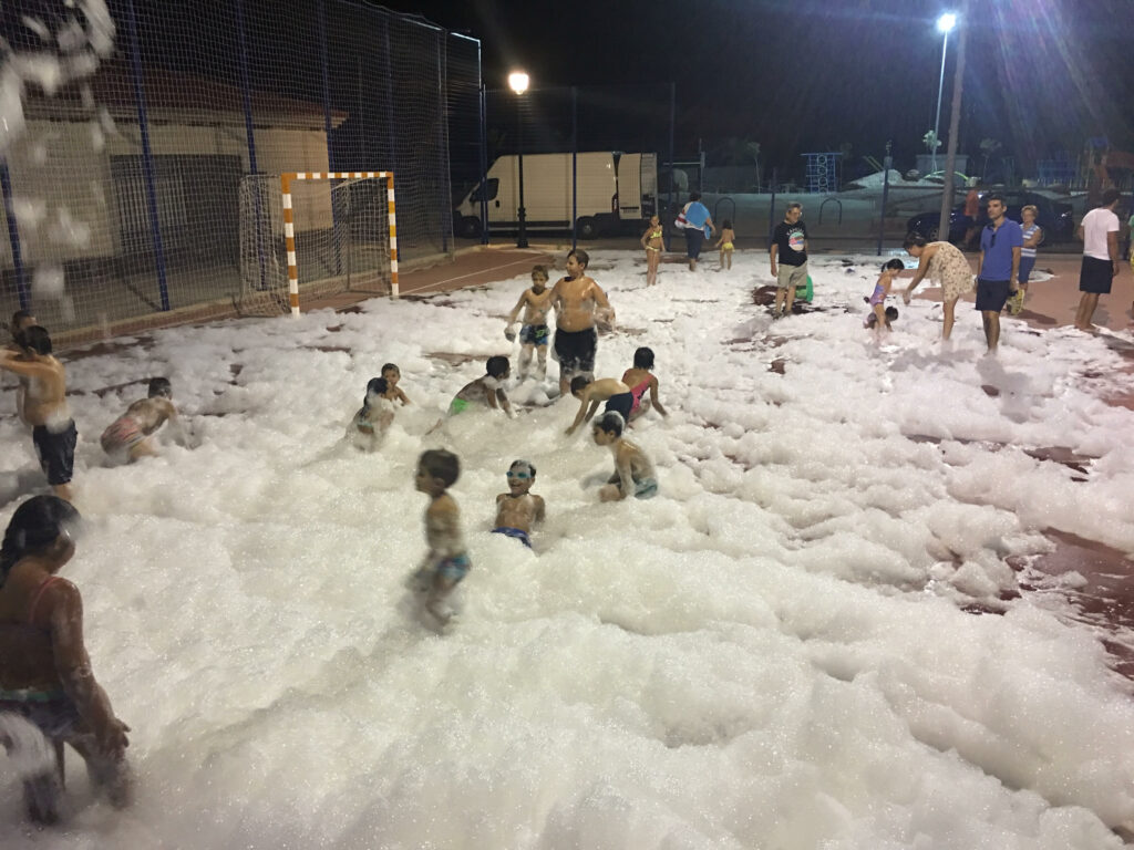 Organización fiesta de la espuma en Cáceres