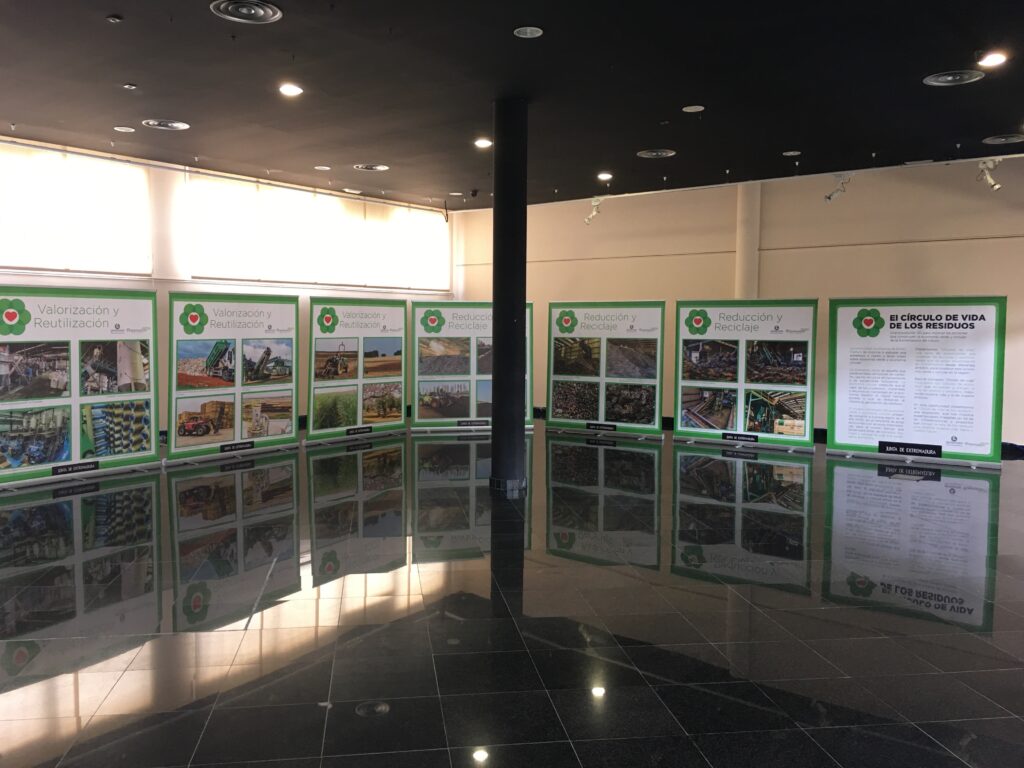 Exposiciones públicas sobre medio ambiente en Cáceres