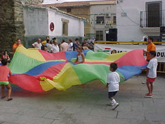 Contratar fiesta infantil con un monitor en Cáceres